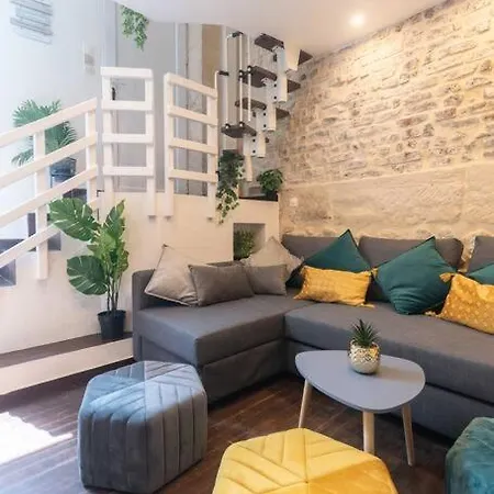 Appartamento Duplex Parisien En Face Métro13 Parigi